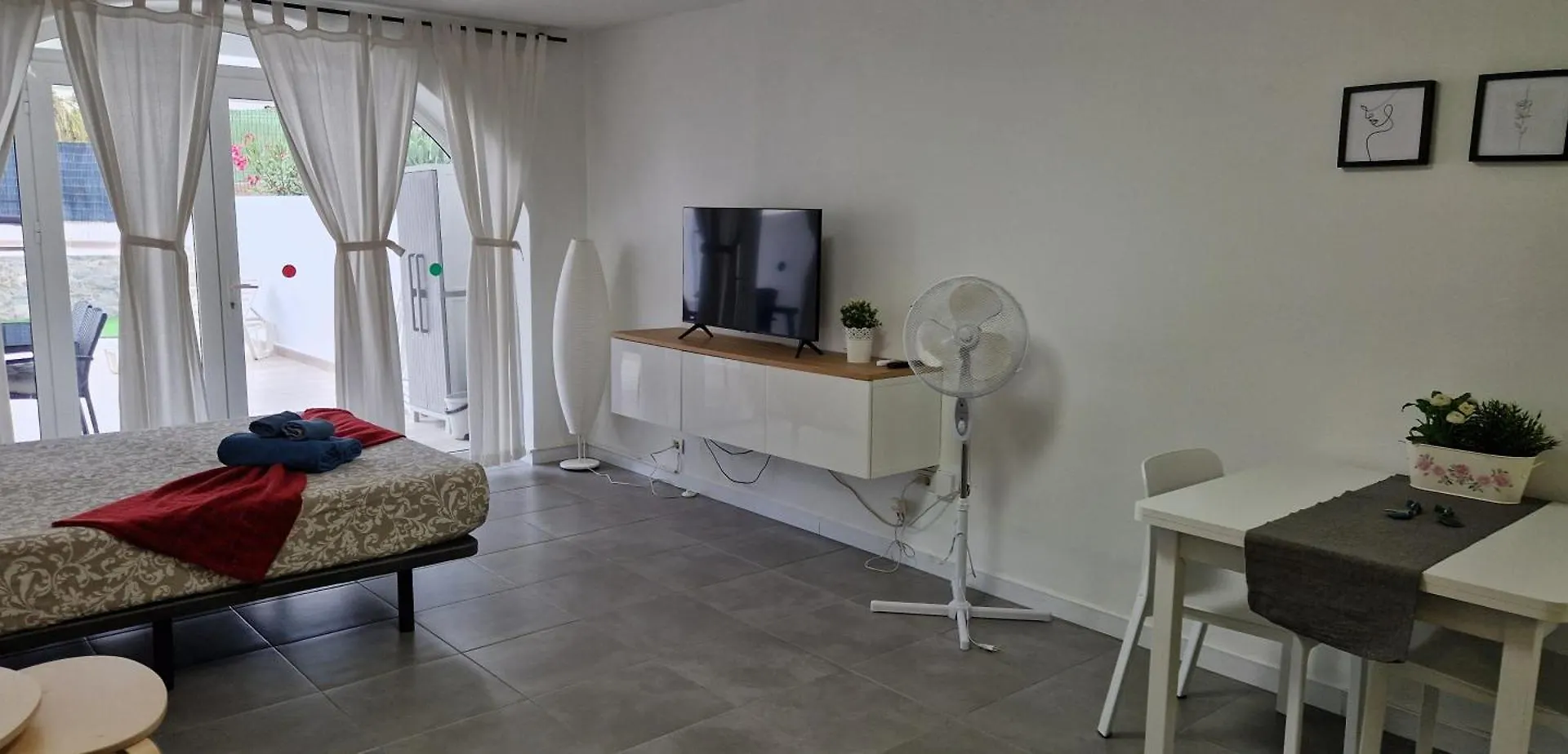 Sunny Large Terrace Apartment In Center Of Las Americas Playa de las Americas  Holiday home Playa de las Americas (Tenerife)